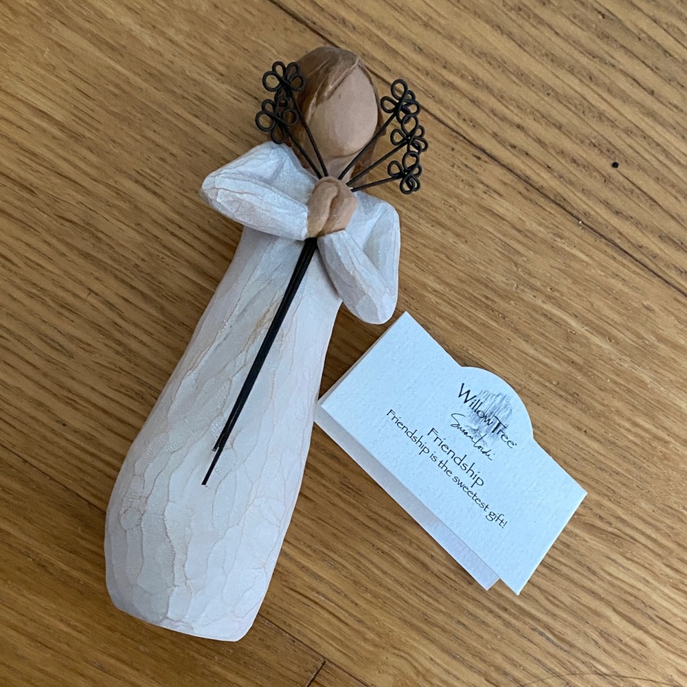 SIGNED Willow Tree Angel of Friendship Figurine